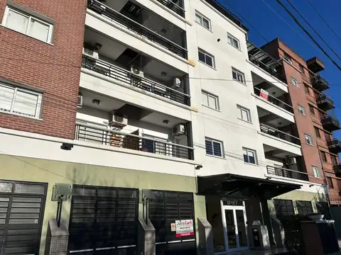 VENTA DEPTO 2 AMB CASTELAR EXCELENTE UBICACION 