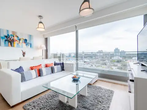 Excelente Apartamento de Dos Dormitorios en Venta, Punta del Este