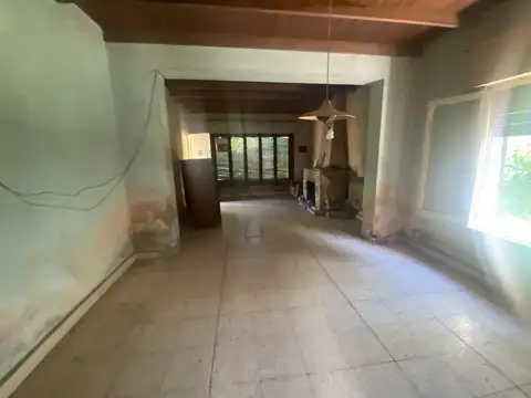 Casa 4 ambientes con 1 baño