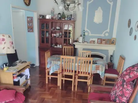 Venta de 3 ambientes c/dependencia en  Flores