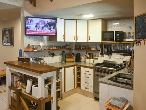 Casa de 4 ambientes en Country en Alvarez