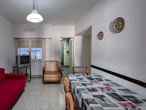Venta Departamento 2 amb. +dependencia Plaza Colon