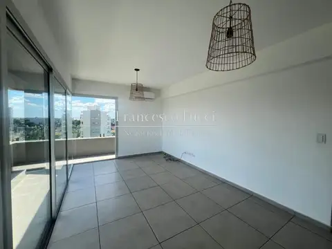 Departamento en Alquiler con 1 cocheras