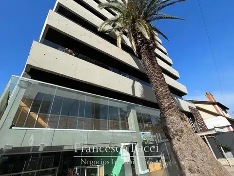 Departamento 3 ambientes con pileta en Venta Ituzaingó