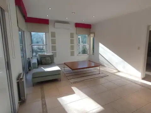 Casa 6 ambientes con 3 baños