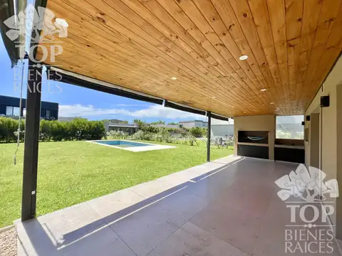 Casa en Alquiler en El Canton, USD 1.600