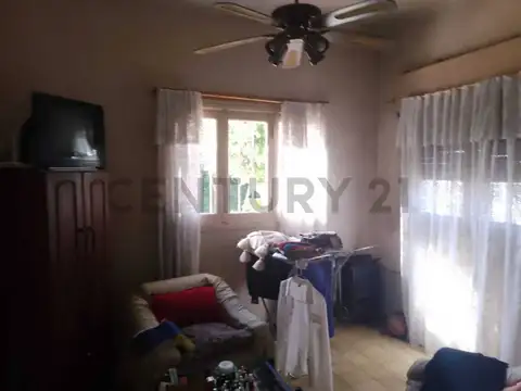 Casa de 2 dormitorios en venta en Ringuelet