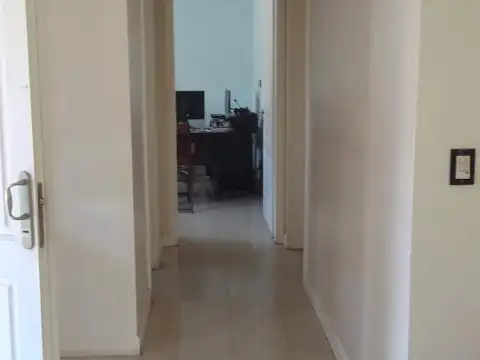 Casa 6 ambientes con 3 baños