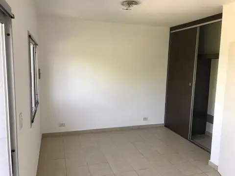 Departamento en Alquiler en Quilmes Oeste, $ 450.000