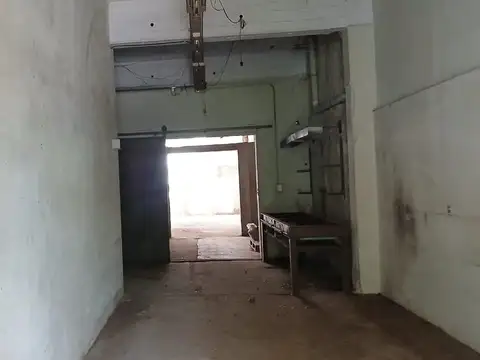 Galpon en Alquiler 25  mts Fondo