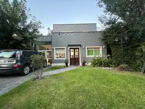 *CASA DE 4 AMB. SOBRE LOTE DE 10 X 25 EN "COUNTRY CLUB BANCO PROVINCIA"