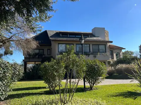 IMPONENTE RESIDENCIA CON LA MEJOR VISTA AL GOLF EN HIGHLAND PARK CC