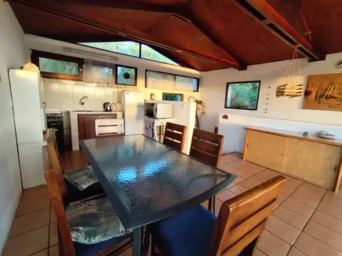 VENTA CASA 2 DORMITORIOS VILLA SERRANA FRENTE LAGO