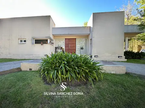 Casa en Venta en Exaltacion De La Cruz, USD 260.000