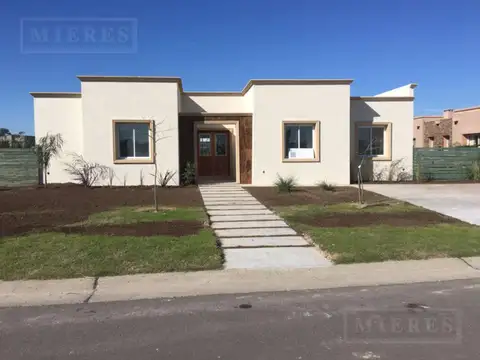 Casa en venta - una planta - lote interno - San Rafael Villanueva