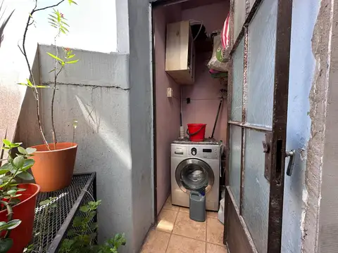 Depto Tipo Casa 7 ambientes con 2 baños