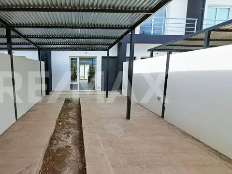 Depto Tipo Casa en Alquiler de 3 ambientes