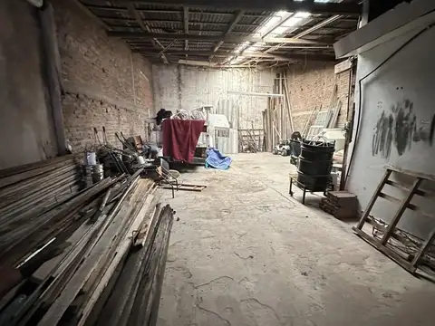 Galpon en Venta 26,84  mts Fondo