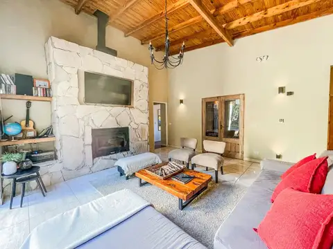 Casa en Alquiler de 3 dormitorios