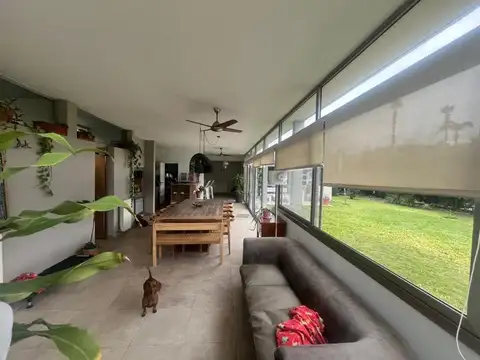 CASA EN VENTA EN FUNES SAN MARINO