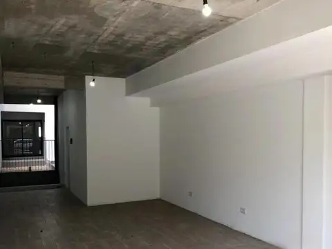 EXCELENTE LOCAL COMERCIAL EN PB.