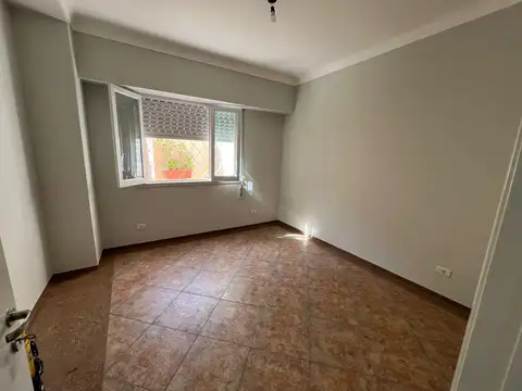 Oficina 3 ambientes con 1 baño