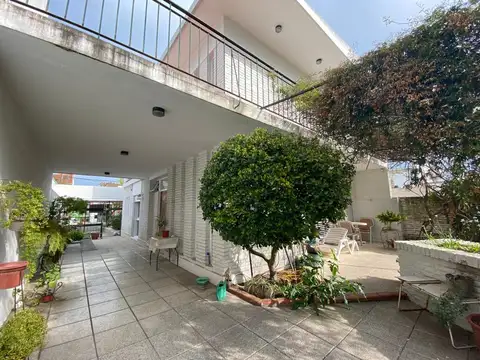 Casa en Venta en La Plata [Cod: 7253-39]