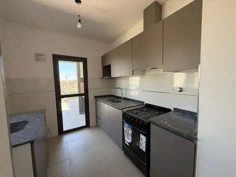 VENTA DEPARTAMENTO CON PATIO EN LAS CORTADERAS III