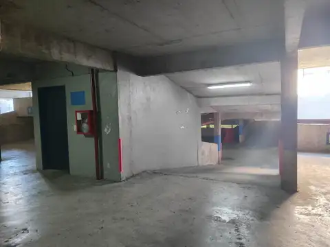 VENTA COCHERA ALMAGRO