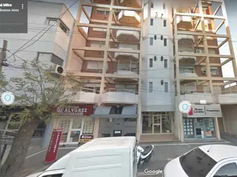 OPORTUNIDAD - DTO. 2 AMBIENTES CON COCHERA - CENTRO DE MORON