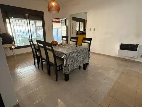 SE VENDE 2 CASAS 6 DORMI 500 MTRS RUTA 20