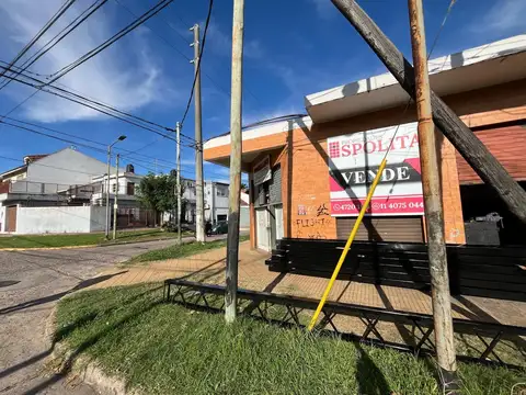 LOCAL COMERCIAL CON POSIBILIDAD DE ANEXO Y AMPLIACIONES