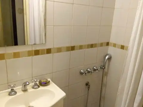 Local en Venta 80 años