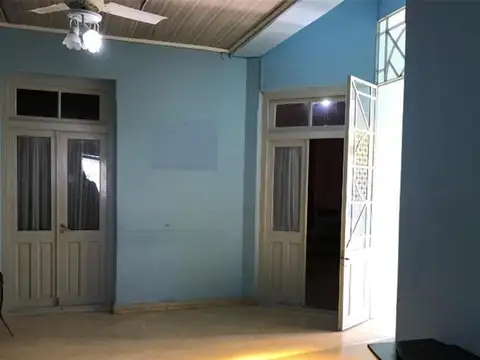 Casa en Venta con 6 cocheras