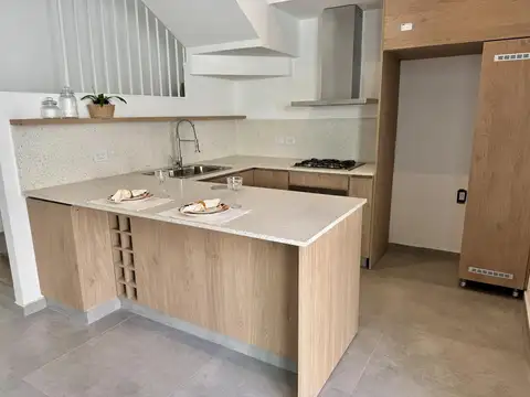 Casa 5 ambientes con 2 baños