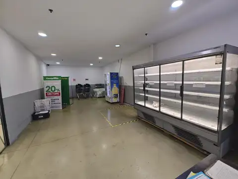 Local en Alquiler en Gregorio De Laferrere, $ 300.000