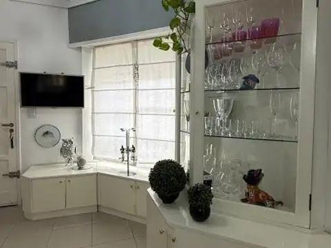 Depto Tipo Casa en Alquiler con 1 cocheras