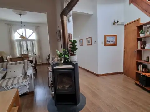 Venta casa Reducto 3 dormitorios, 2 baños, garaje