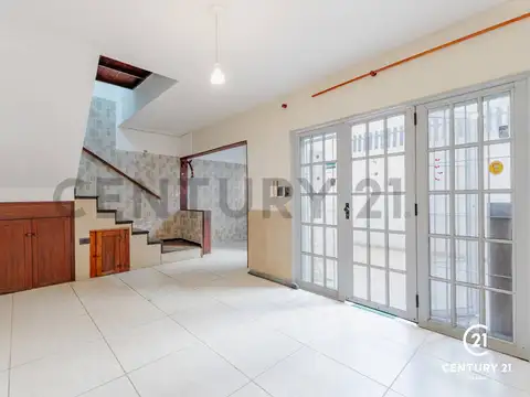 Venta Casa 3 Dormitorios Con Quincho y Terraza. Zona Centro