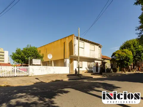 10 Dptos: Quinteros Nº 430 E/ Montevideo y Blanco Encalada - Mar de Ajó - C855