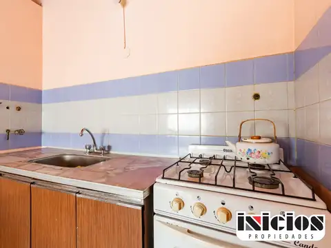 10 Dptos: Quinteros Nº 430 E/ Montevideo y Blanco Encalada - Mar de Ajó - C855