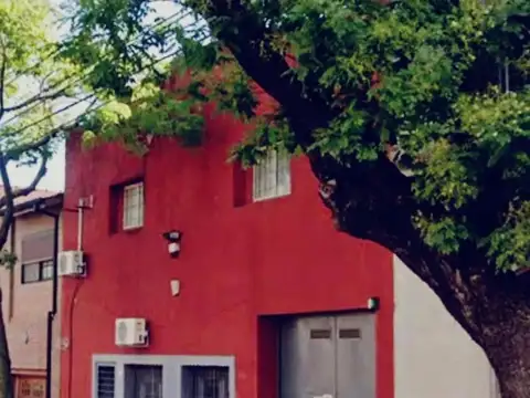 BOEDO/GALPON/ EXCELENTE UBICACION VS RUBROS OPORTUNIDAD