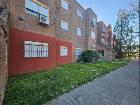 Venta departamento 3 dormitorios barrio La Florida Apto crédito.