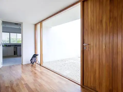 Casa 6 ambientes con 4 baños