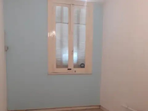 Depto Tipo Casa en Venta 75 años