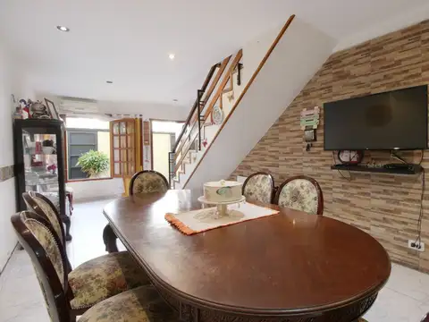 NUEVO VALOR CASA 6 AMB C/ DPTO FONDO APTO CREDITO