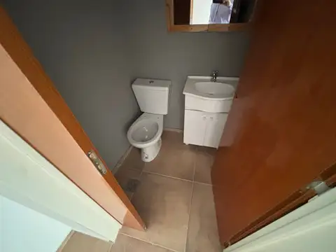 Casa 2 ambientes con 1 baño