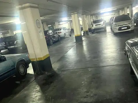 ALQUILER COCHERA FIJA ALTO PALERMO