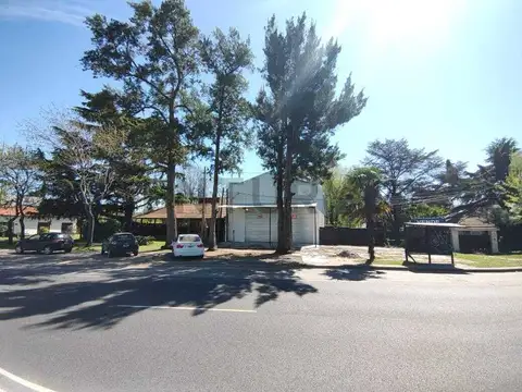 Camino Centenario esquina 463 , Piso 0