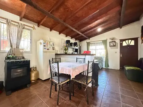 Casa 3 ambientes con 1 baño